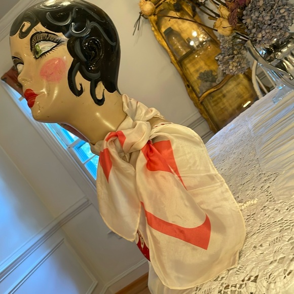 LEO NARDUCCI 100% silk scarf with coral abstract print. Made in Japan - Picture 6 of 16